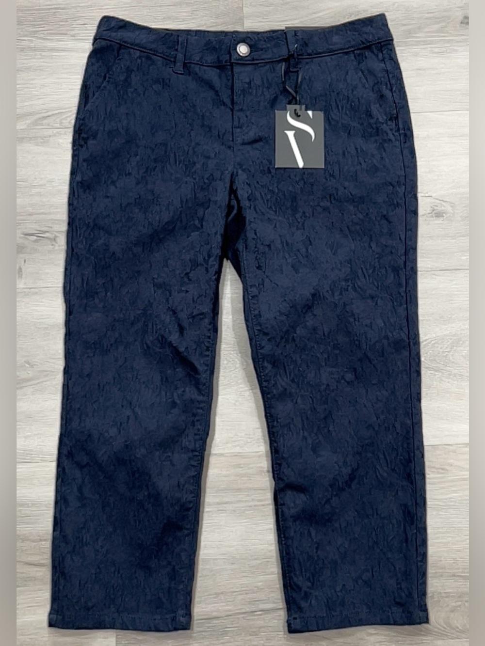 Simply Vera Vera Wang Navy Blue Textured Floral Jacquard Mid Rise Capri Size 10
